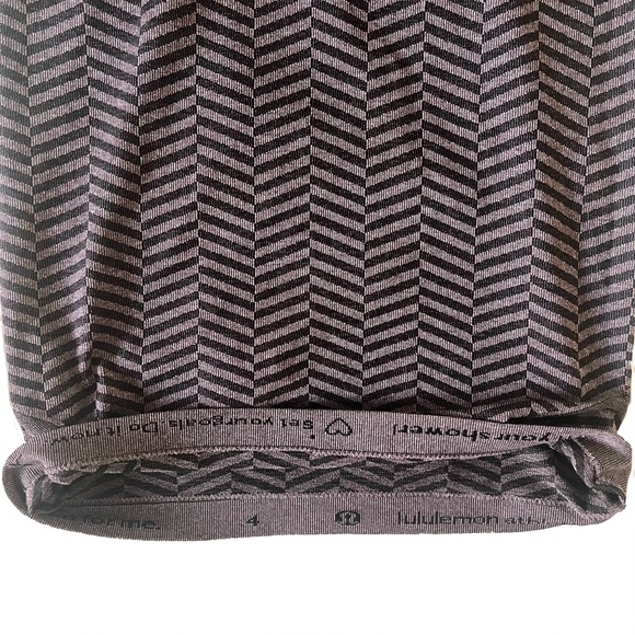 Lululemon 4 Swiftly Tech Racerback Tank Top Chevron Srtipe Black Cherry - Picture 4 of 4